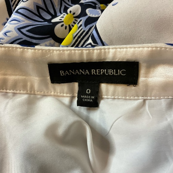Banana Republic Pleated Lined Career Skirt - Picture 9 of 13